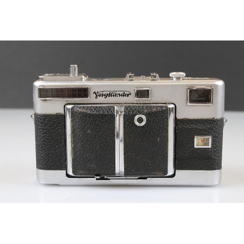 397 - Voightlander Vitessa - T Vintage Camera in brown leather case (Compur)