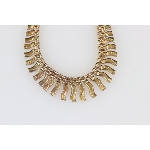 193A - A fully hallmarked 9ct yellow gold ladies Egyptian style necklace.