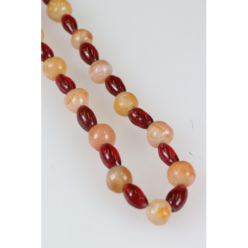 203 - Stone agate bead necklace