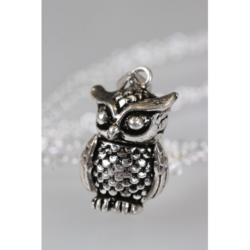 216 - Silver owl pendant necklace on silver chain