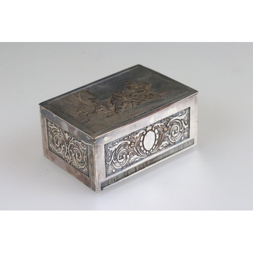 245 - A small collection of trinket boxes to include hammered brass and silver plated examples.