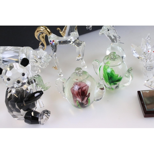 285 - Collection of eight pieces of crystal glass, to include Mayflower ship, Welsh dragon, floral teapot,... 