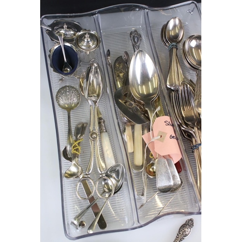 290 - A small collection of hallmarked silver and silver plated cutlery to include two Georgian silver tab... 