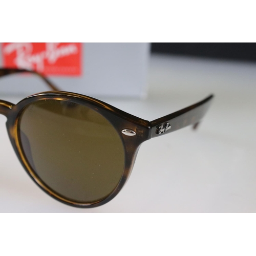 303a - Original pair of Ray Ban tortoiseshell sunglasses with  case, microfibre cloth and outer box, showin... 