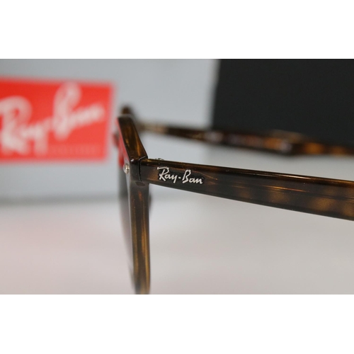 303a - Original pair of Ray Ban tortoiseshell sunglasses with  case, microfibre cloth and outer box, showin... 