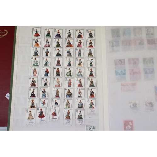 322 - A large collection of mainly mint Spanish / Spain stamps contained within two stock albums.