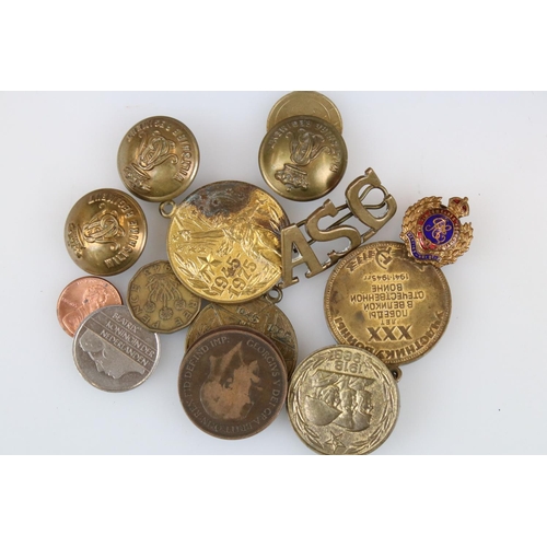 323 - A small collection of British pre decimal and foreign coins together with a small group of medallion... 