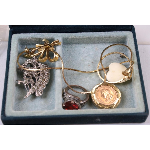 329 - A collection of mixed vintage and contemporary costume jewellery together with a fully hallmarked st... 