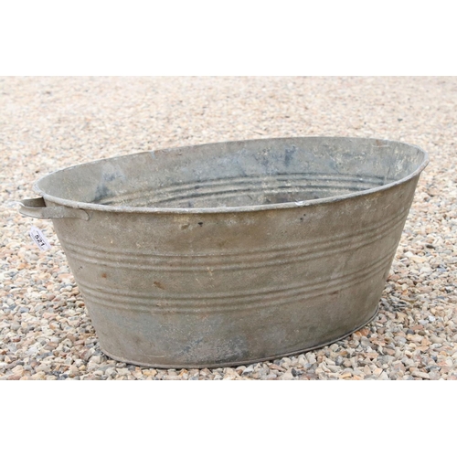 521 - Large Galvanised Wash Tub / Garden Planter, 89cm long x 32cm high