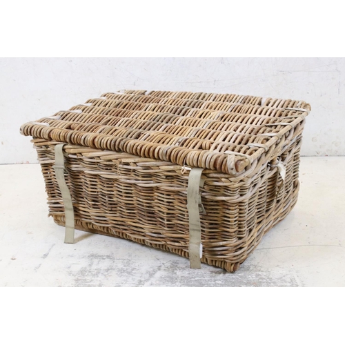 631 - Large mid 20th century wicker laundry basket