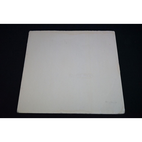 121 - Vinyl - 5 The Beatles LP's to include The White Album No. 0298065 top loader sleeve has tape repairs... 