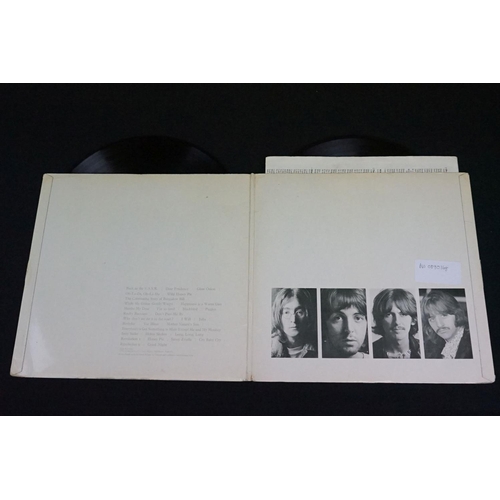 121 - Vinyl - 5 The Beatles LP's to include The White Album No. 0298065 top loader sleeve has tape repairs... 