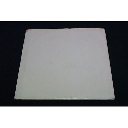 121 - Vinyl - 5 The Beatles LP's to include The White Album No. 0298065 top loader sleeve has tape repairs... 