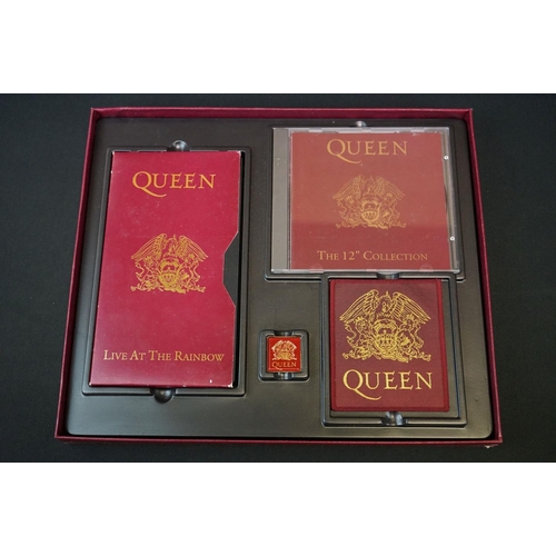 35 - CD / Memorabilia - Queen Box Of Tricks Ltd Edition box set from 1992.  Complete with all components ... 