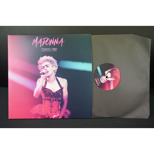 68 - Vinyl - 4 Madonna LP's to include Tokyo 1987 (PARA290LP) Ex-/Ex, The Universal 1985 Radio Broadcast ... 