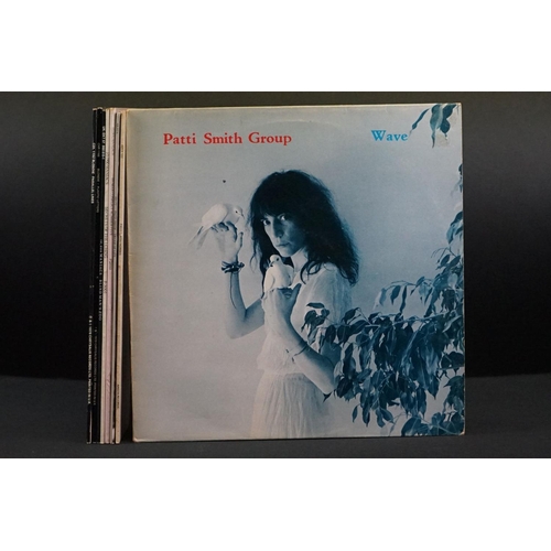 657 - Vinyl - Punk / New Wave - 8 USA Female vocalists UK / EU pressing albums, to include: Patti Smith - ... 