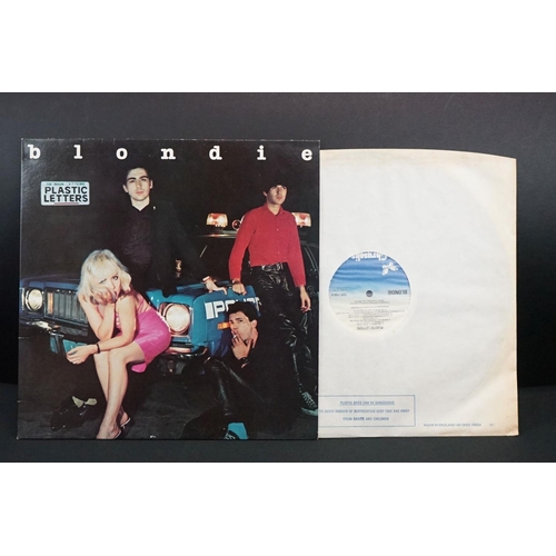 657 - Vinyl - Punk / New Wave - 8 USA Female vocalists UK / EU pressing albums, to include: Patti Smith - ... 