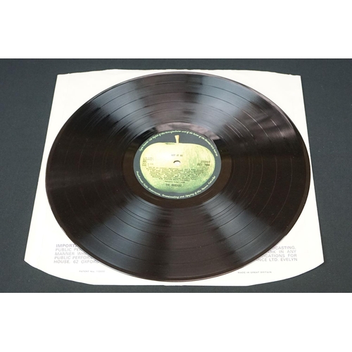 564 - Vinyl - 3 LP's to include The Beatles Let It Be export Parlophone sleeve (Vg+) vinyl Vg+ 3U/3U matri... 