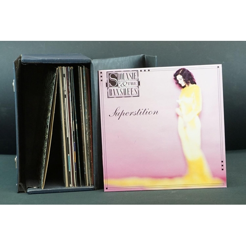 675 - Vinyl - Siouxsie & The Banshees - 11 LP’s and Nine 12” singles, including: Superstition (1991, 84773... 