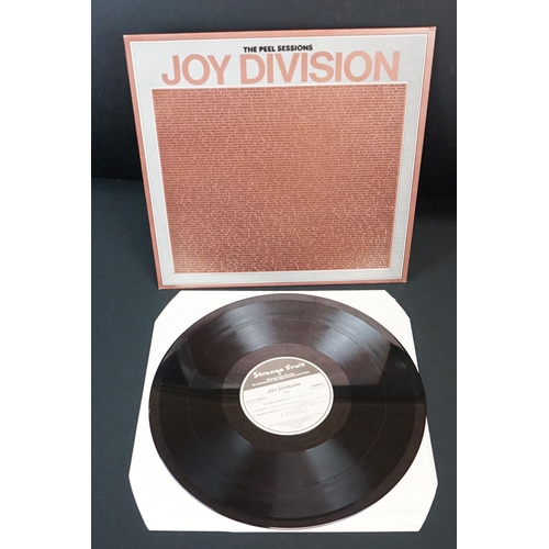 698 - Vinyl - Joy Division - 2 Original UK albums + 4 Original UK 12” singles, to include: Closer (1980, U... 