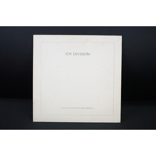 698 - Vinyl - Joy Division - 2 Original UK albums + 4 Original UK 12” singles, to include: Closer (1980, U... 