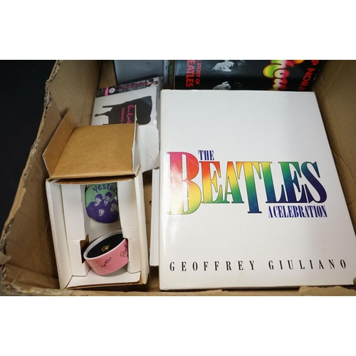 964 - Memorabilia - Collection of The Beatles books to include The Beatles On Apple Records by Bruce Spize... 