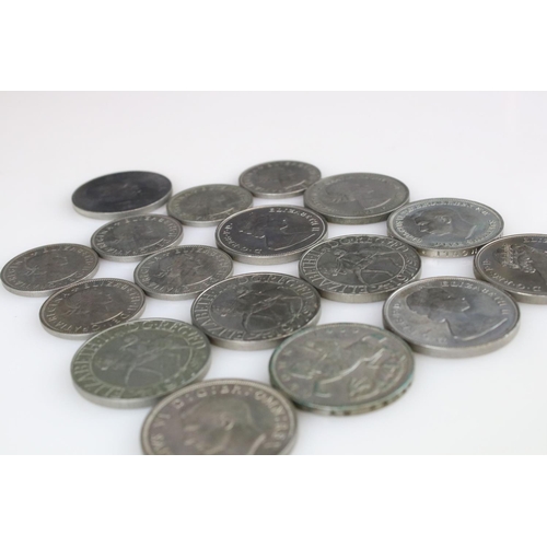 179 - A collection of British half crown and full crown coins to include silver and commemorative examples... 