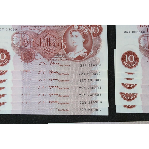 54 - A collection of ten Bank of England Ten Shillings uncirculated banknotes, a complete ten note run fr... 