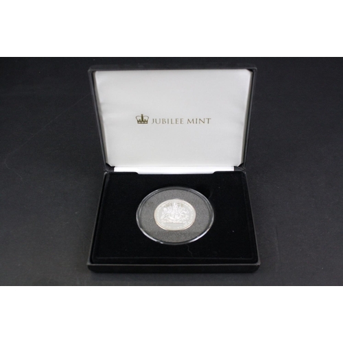 101 - A Jubilee Mint The Queen Elizabeth II 90th Birthday solid silver proof piedfort £5 coin complete wit... 