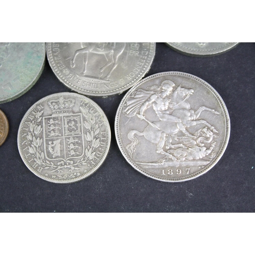 96 - A small collection of British pre decimal and commemorative coins to include Queen Victoria and King... 