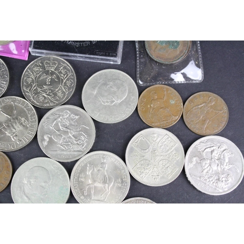 96 - A small collection of British pre decimal and commemorative coins to include Queen Victoria and King... 