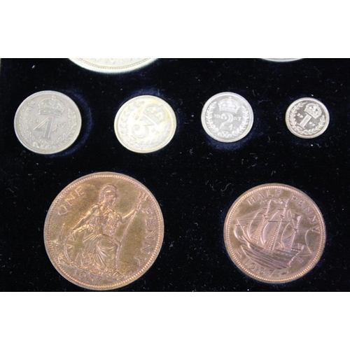 135 - A Royal Mint United Kingdom King George VI 1937 Coin specimen set to include Maundy silver set.