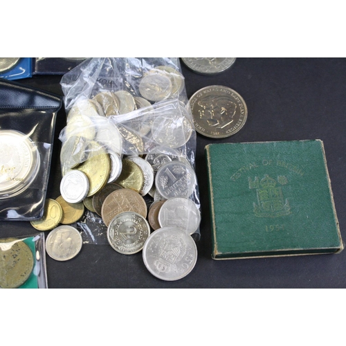 138 - A good collection of British pre 1947 silver coins together with a collection of commemorative and f... 