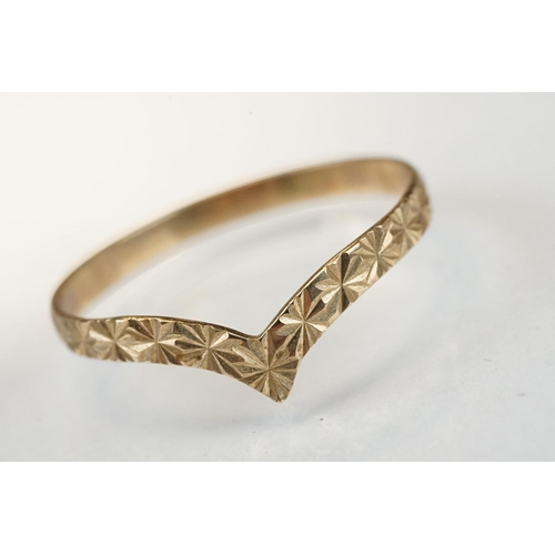 107 - Three 9ct yellow gold dress rings, comprising a diamond three tier cluster ring, ring size P½; a pea... 