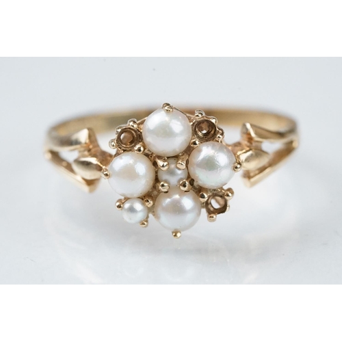 107 - Three 9ct yellow gold dress rings, comprising a diamond three tier cluster ring, ring size P½; a pea... 