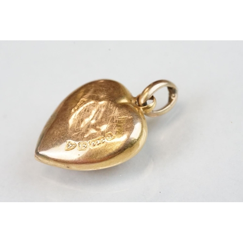 120 - Late Victorian paste and diamond 15ct yellow gold heart shaped pendant, star shaped diamond and past... 