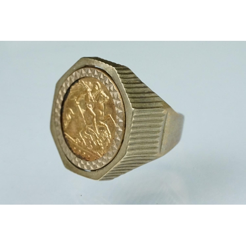 127 - Elizabeth II half sovereign coin ring, 1982, George and the Dragon back, 9ct gold textured ring moun... 