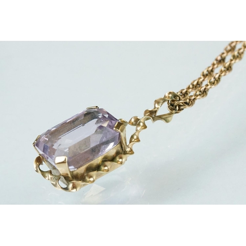 135 - Amethyst 9ct yellow gold pendant necklace, rectangular cut amethyst, measuring approx 17mm x 13mm, c... 