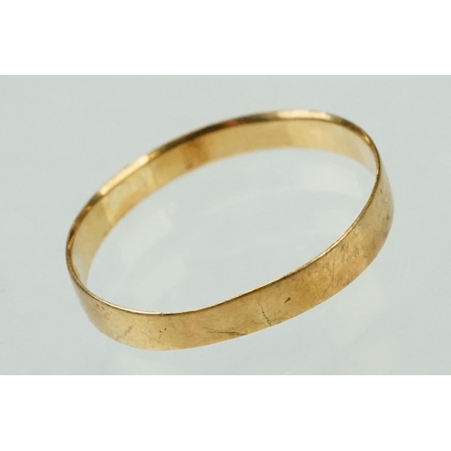 144 - 18ct yellow gold wedding band, band width 3mm, ring size O½; sapphire and diamond 9ct yellow gold dr... 