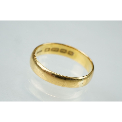 155 - 22ct yellow gold wedding band, plain polished, width approx 4.5mm, ring size S½