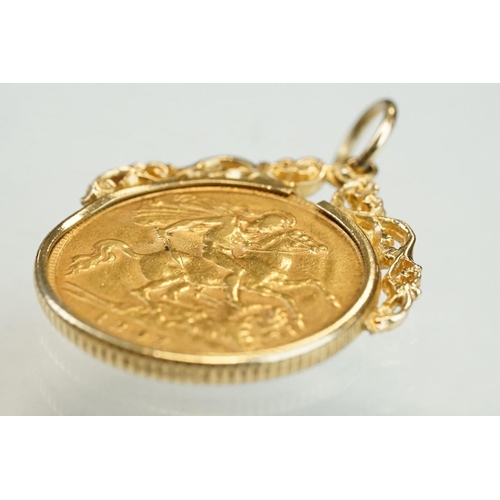 184 - Half sovereign coin, Edward VII, dated 1907, George and the Dragon back, 9ct gold scroll coin mount