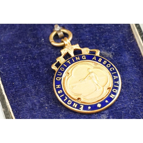 188 - English Quoiting Association enamelled 9ct yellow gold medallion, engraved W.C.W 1928 verso, diamete... 