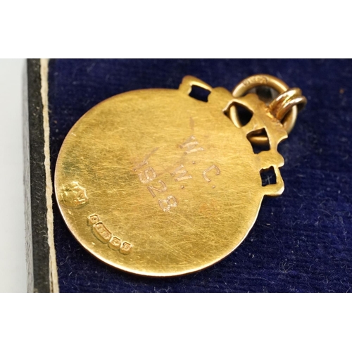 188 - English Quoiting Association enamelled 9ct yellow gold medallion, engraved W.C.W 1928 verso, diamete... 