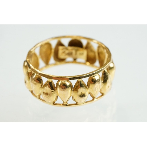 193 - Diamond 9ct yellow gold ring, twenty-three round brilliant cut diamonds, pavé set, tapered shoulders... 