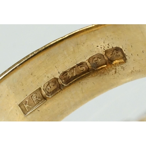 214 - 9ct yellow gold ring modelled as a buckle, width at widest point approx 11mm, ring size O½