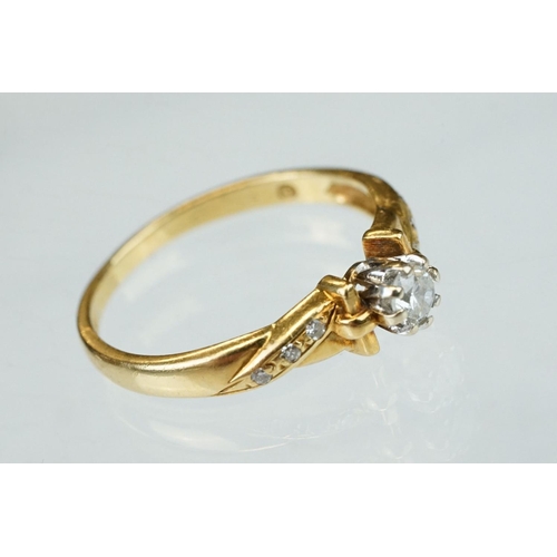 252 - Diamond solitaire 18ct yellow gold ring, the round brilliant cut diamond claw set, stated weight app... 