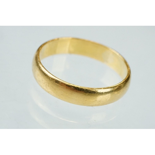 163 - 22ct yellow gold wedding band, plain polished, band width approx 4mm, ring size N