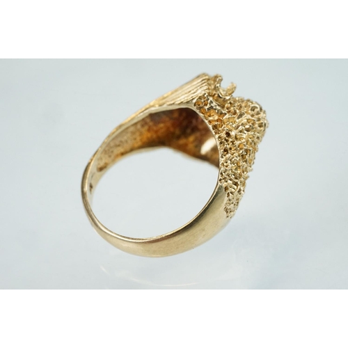 93 - 9ct yellow gold textured modernist ring, asymmetric design, ring size N½