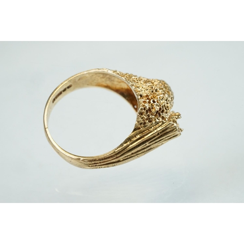 93 - 9ct yellow gold textured modernist ring, asymmetric design, ring size N½