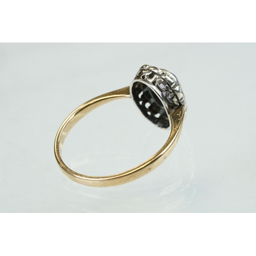 94 - Blue stone 9ct yellow gold dress ring, possibly synthetic blue spinel, size M½; together with two pa... 